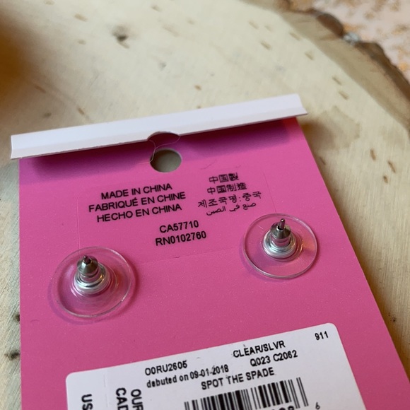 NWT KATE SPADE SILVER “SPOT THE SPADE” EARRINGS! - Picture 5 of 5